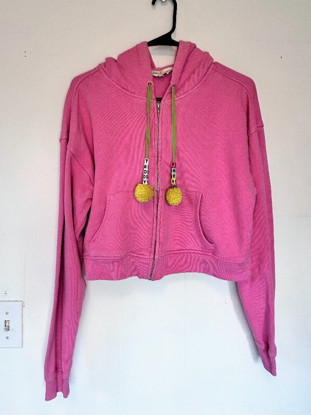 Teddy Fresh Pom-Pom Beaded Drawstrings Cropped Hoodie